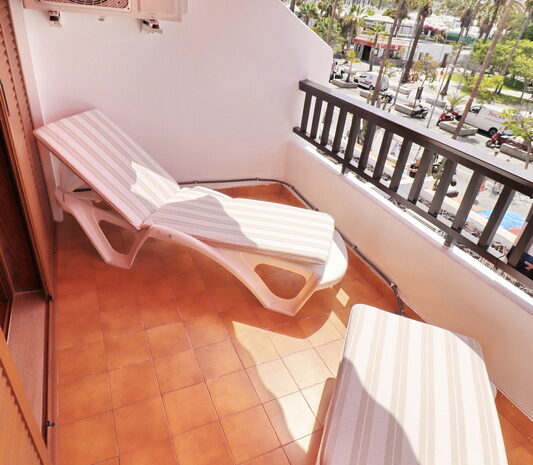 Balcony2