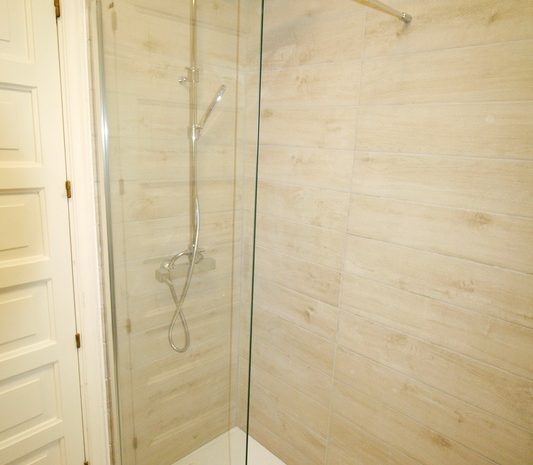 bathroom2