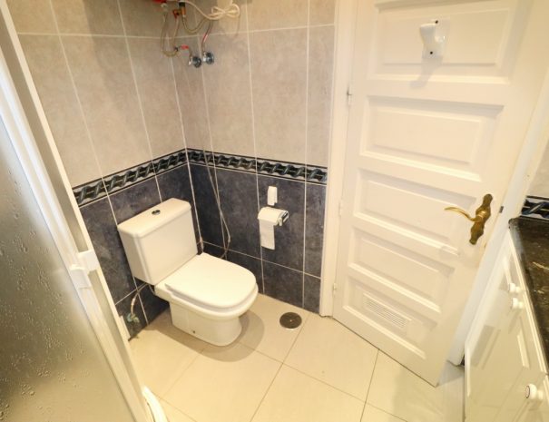 bathroomB-2