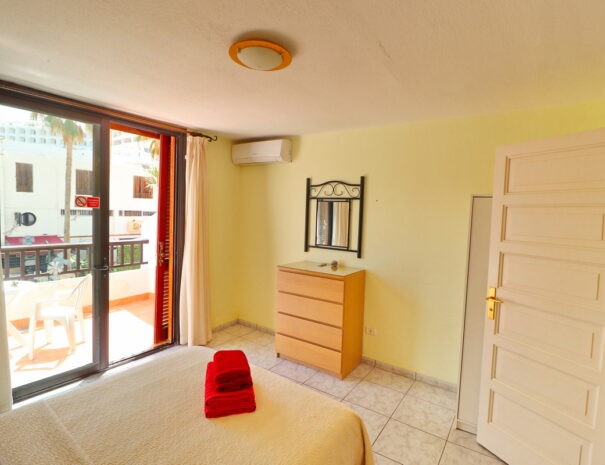bedroomA2_2