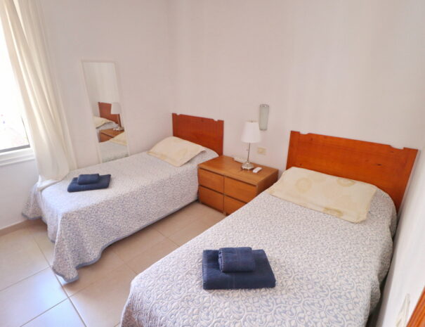 bedroomB2_2