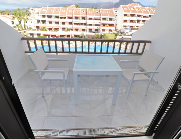 balcony