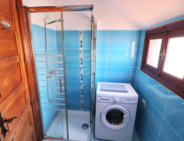 BathroomB