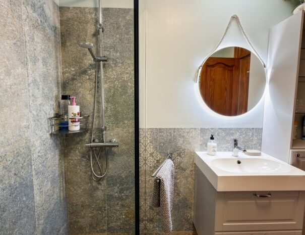 Bathroom (1)