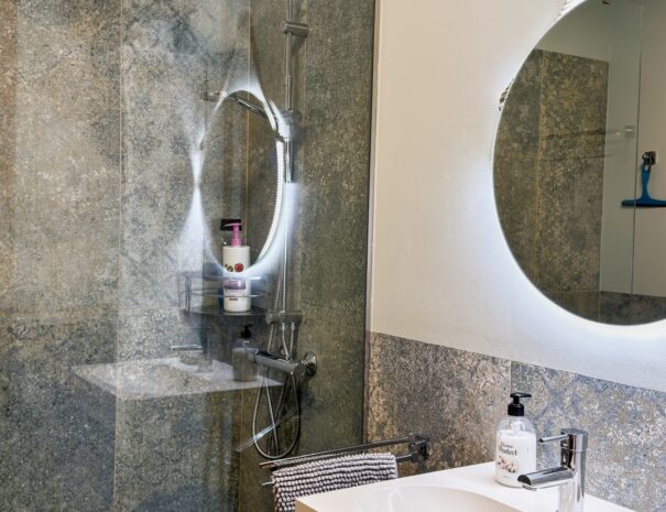 Bathroom (2)