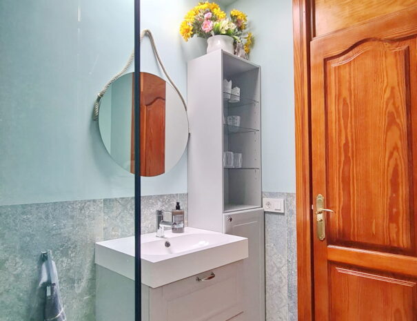 Bathroom2